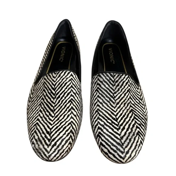 Vionic herringbone faux calf fur black & cream loafer, shoe size 9 - Picture 4 of 10